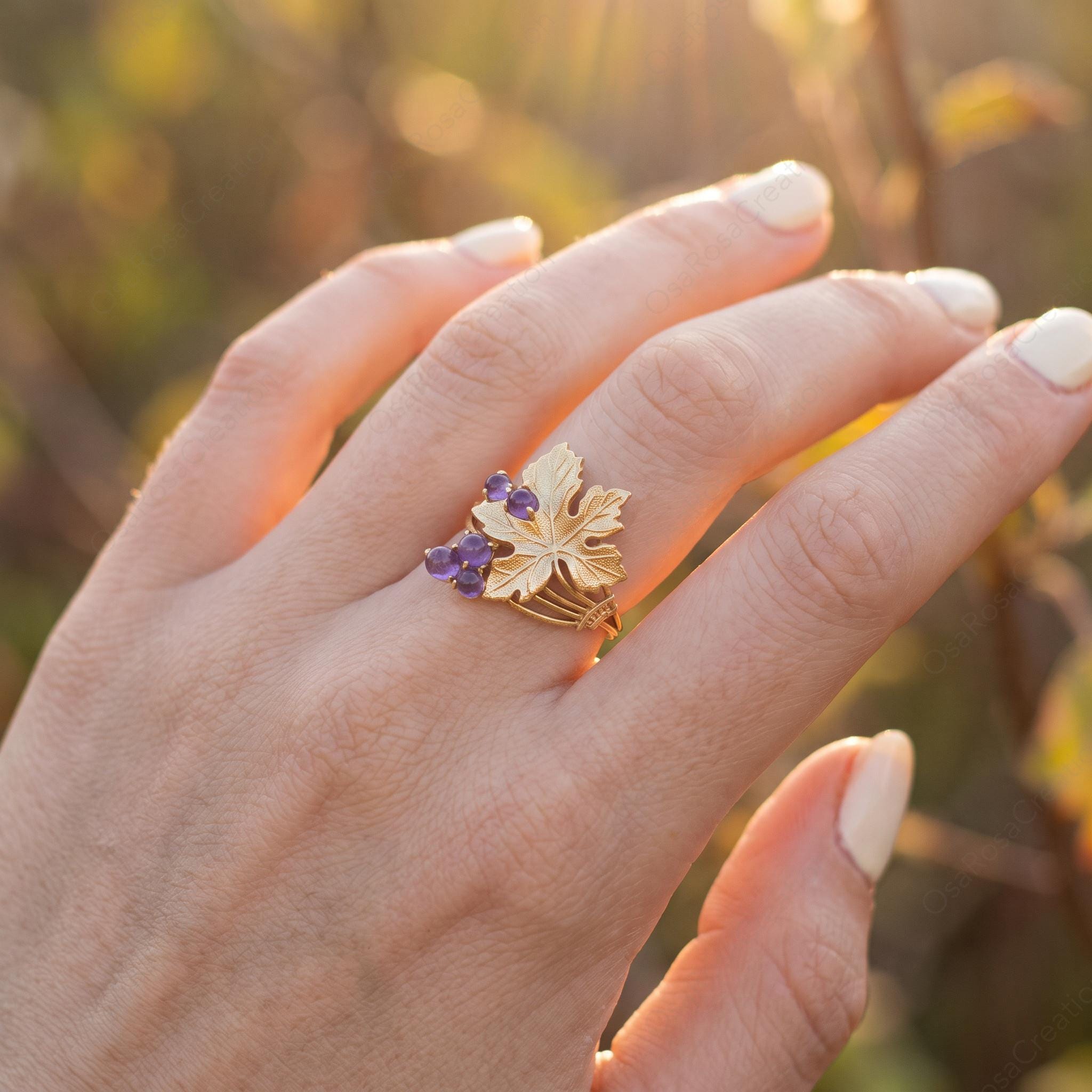 Vintage Grape Vine Ring, Amethyst Color Cluster Ring, Gold Leaf Botanical Jewelry, Mediterranean Style Ring, Art Nouveau Ring
