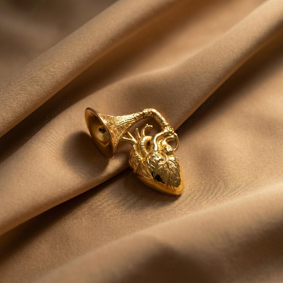 Heart Gramophone Brooch