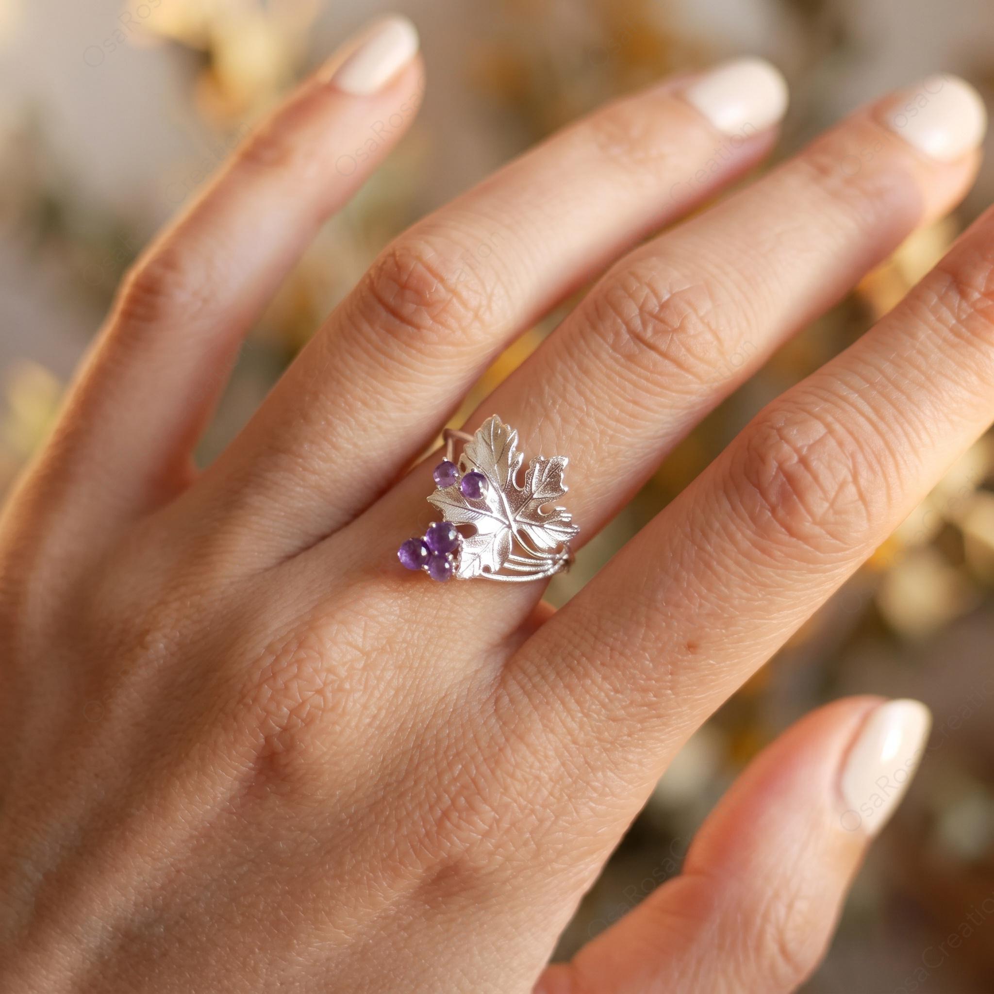 Vintage Grape Vine Ring, Amethyst Color Cluster Ring, Gold Leaf Botanical Jewelry, Mediterranean Style Ring, Art Nouveau Ring