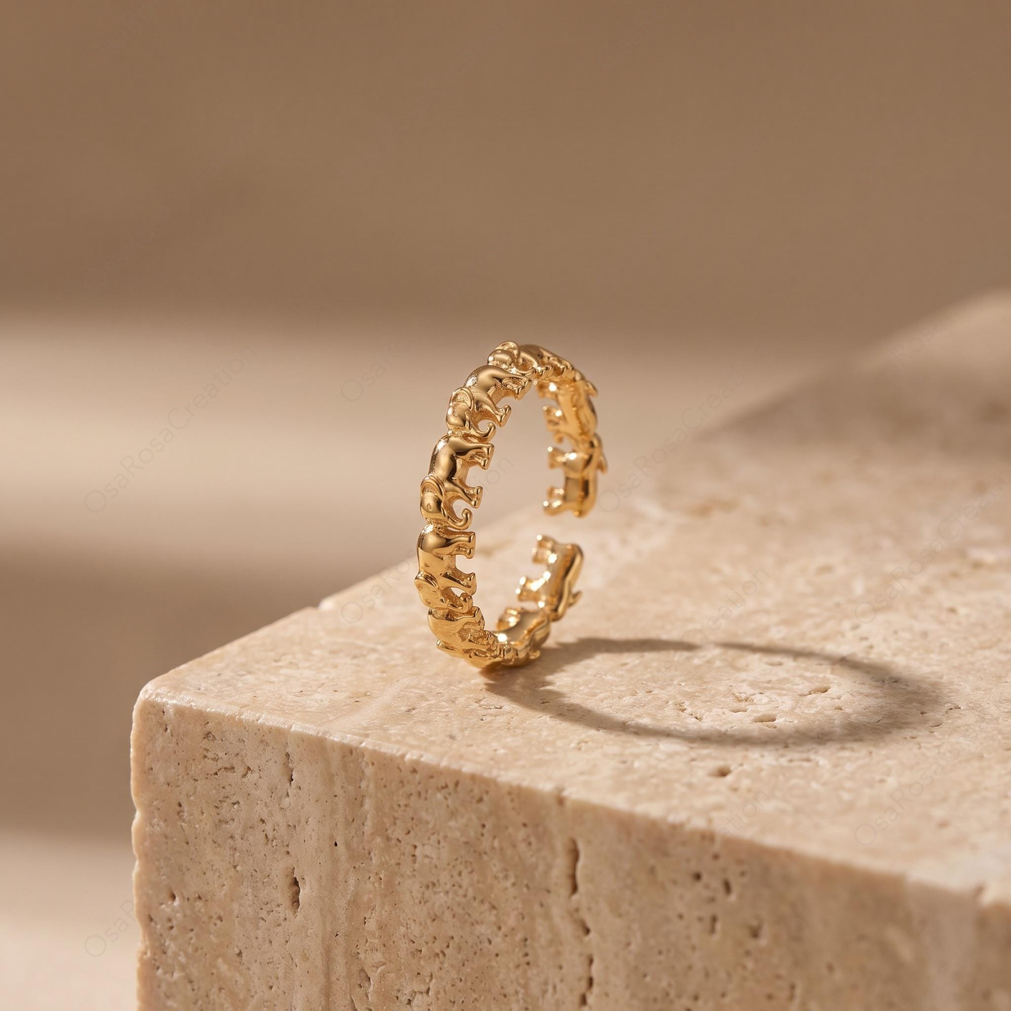 Gold Snake Ring, Serpent Wrap Ring, Sculptural Animal Jewelry, Vintage Snake Ring, Mediterranean Inspired Ring, Timeless Statement Ring