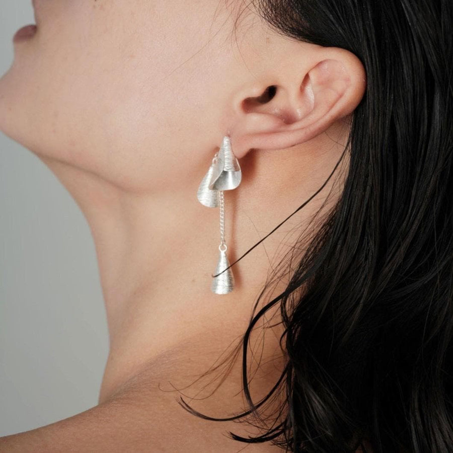 Aphrodite Shell Drop Earrings