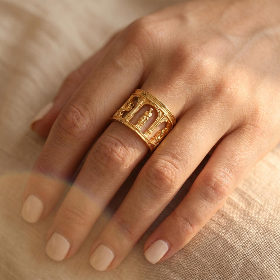 Temple Colonnade Ring