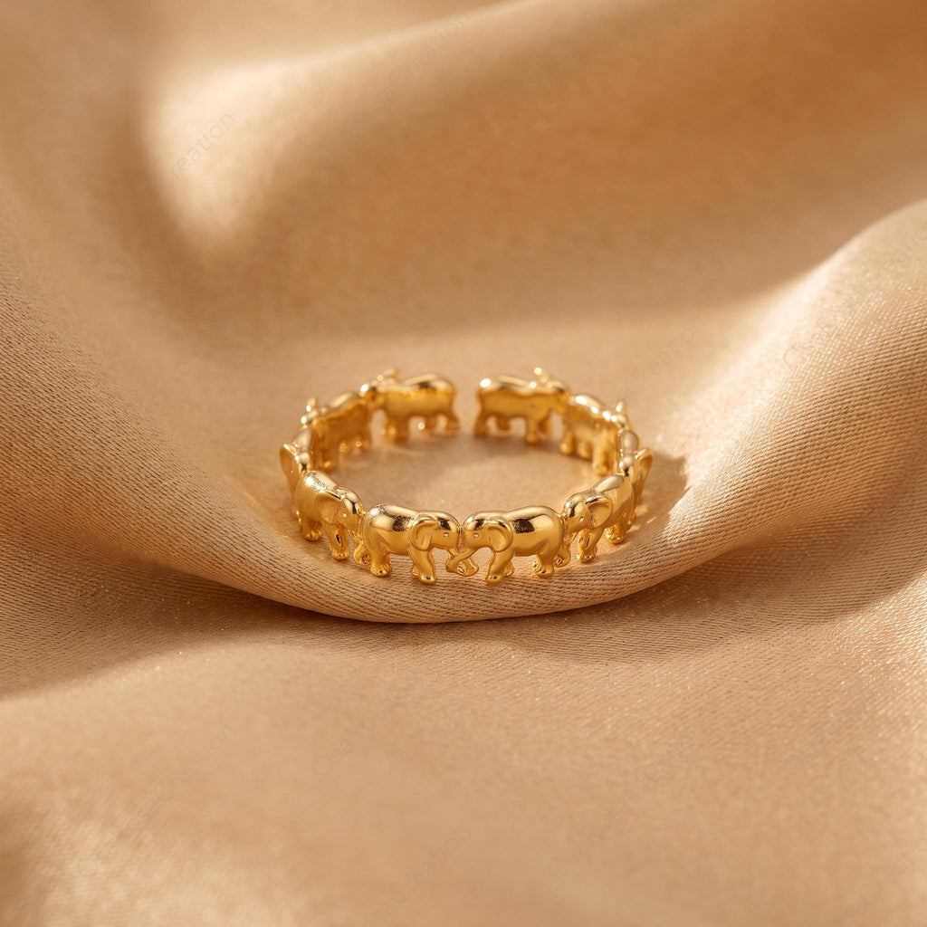 Gold Snake Ring, Serpent Wrap Ring, Sculptural Animal Jewelry, Vintage Snake Ring, Mediterranean Inspired Ring, Timeless Statement Ring